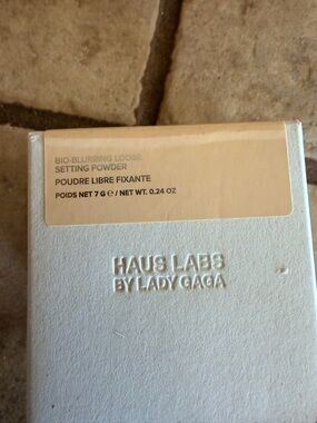 Haus Labs By Lady Gaga Setting Powder - Cream White Packaging